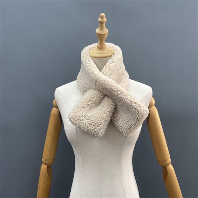 ¿Cómo hacer que una bufanda de piel para niños luzca más elegante?